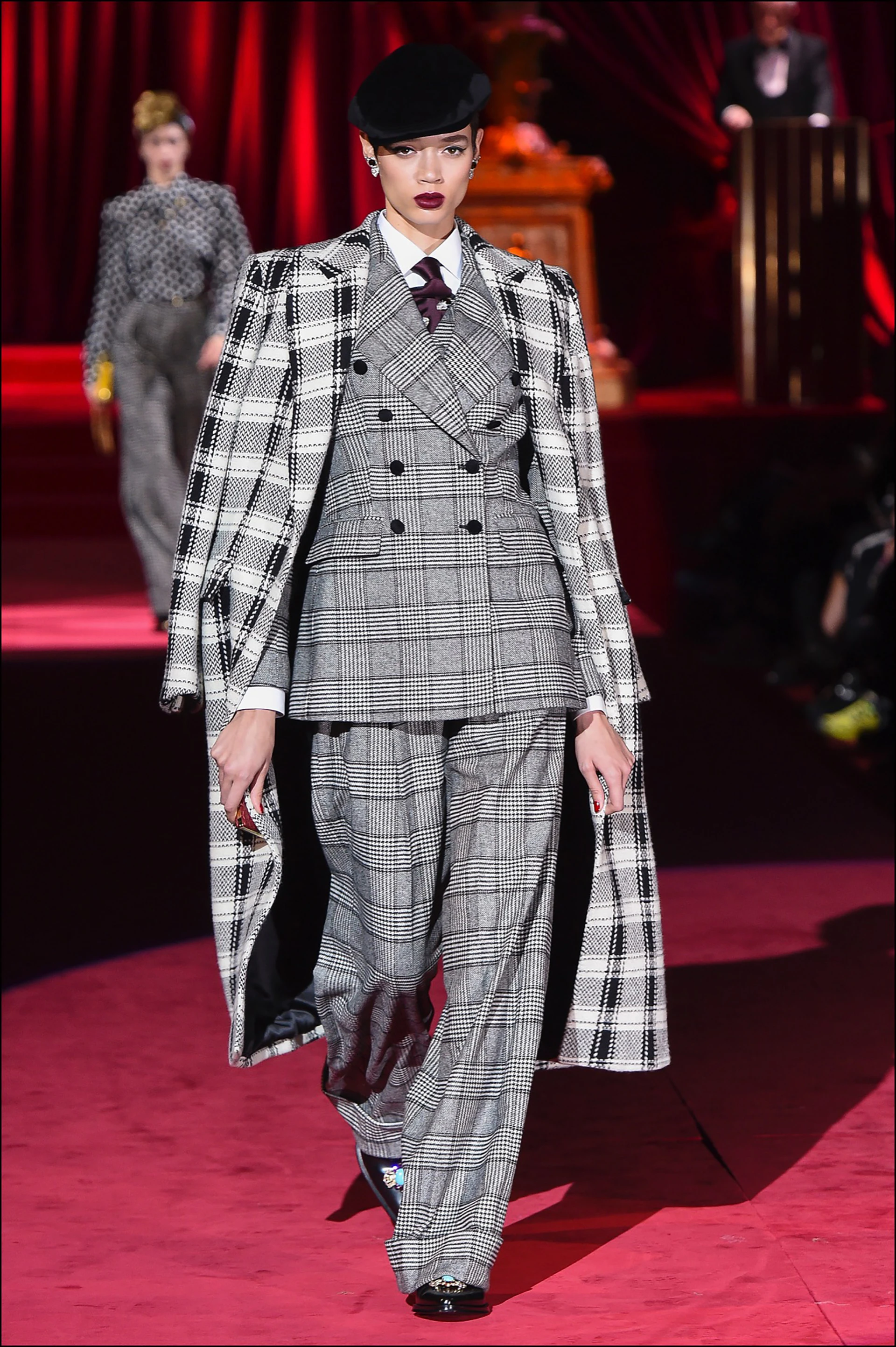 DÈfilÈ de mode Dolce & Gabbana lors de la fashion week automne/Hiver 2019/2020 ‡ Milan, le 24 fÈvrier 2019 Dolce & Gabbana show at Milan Fashion Week Autumn/Winter 2019/20 on February 20, 2019 in Milan, Italy.