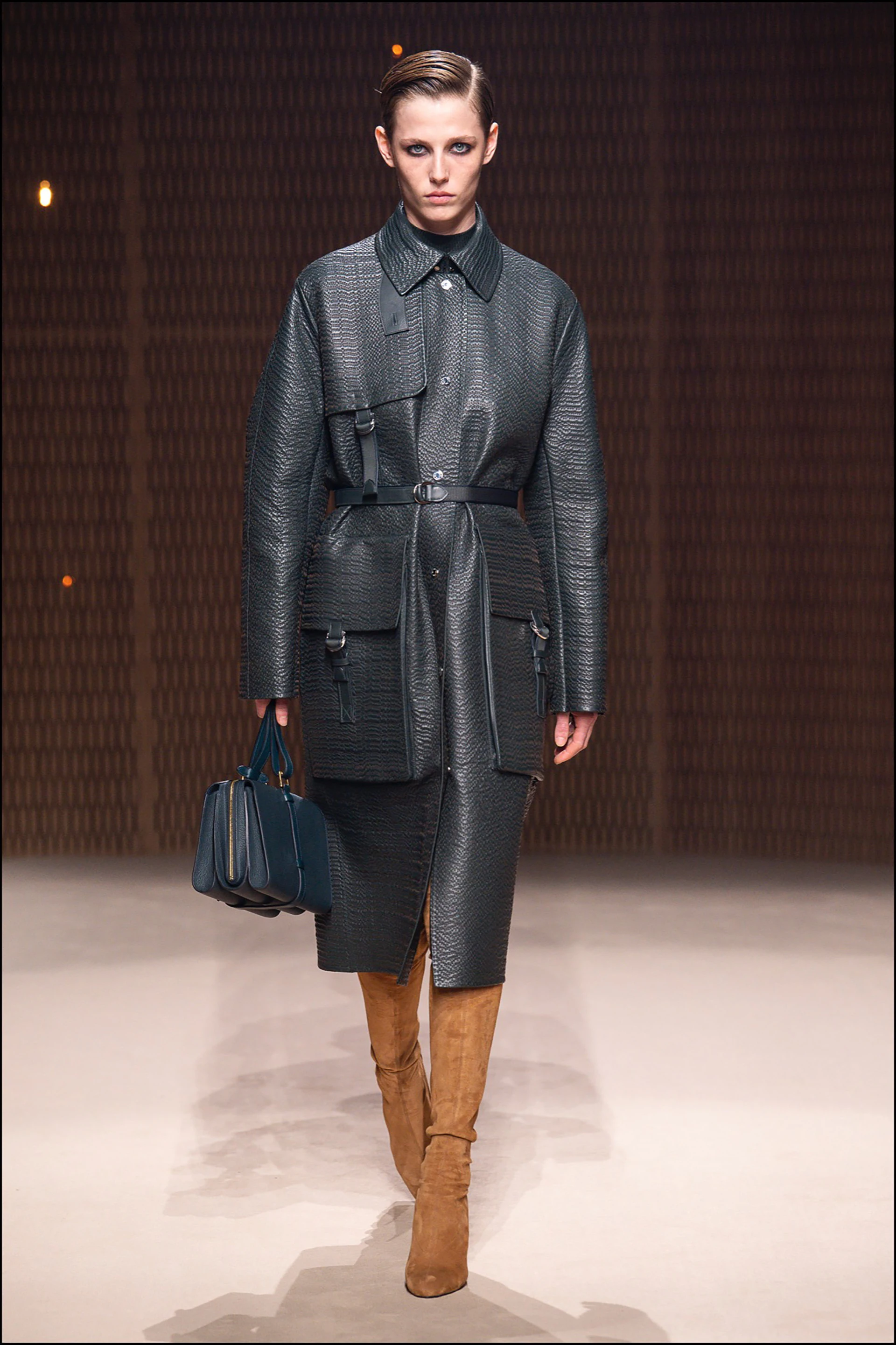 Mannequin - DÈfilÈ de mode HermËs collection prÍt-‡-porter Automne-Hiver 2019/2020 lors de la fashion week ‡ Paris, le 2 mars 2019. HermËs fashion show ready-to-wear Fall-Winter 2019/2020 during the fashion week in Paris, France, on March 2nd 2019.