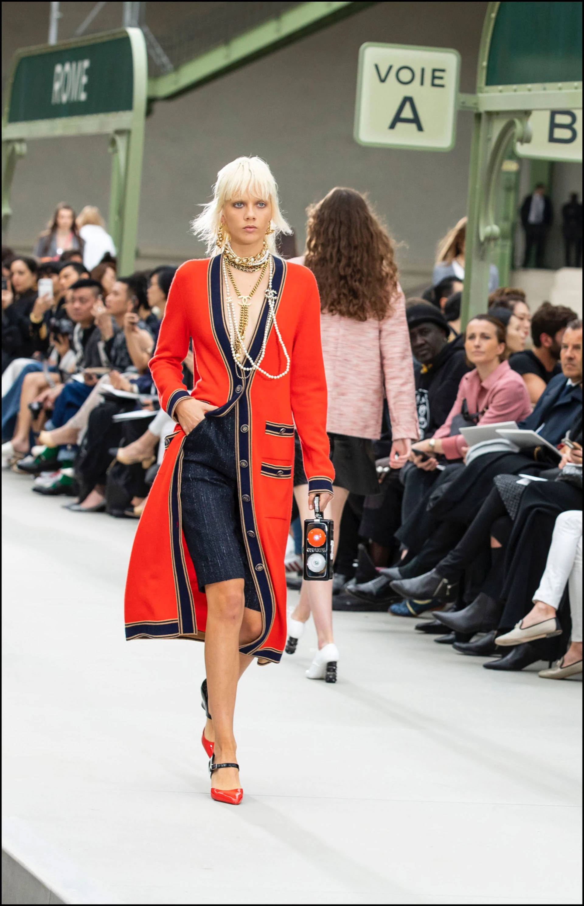 Collares con perlas, un detalle que encantó.