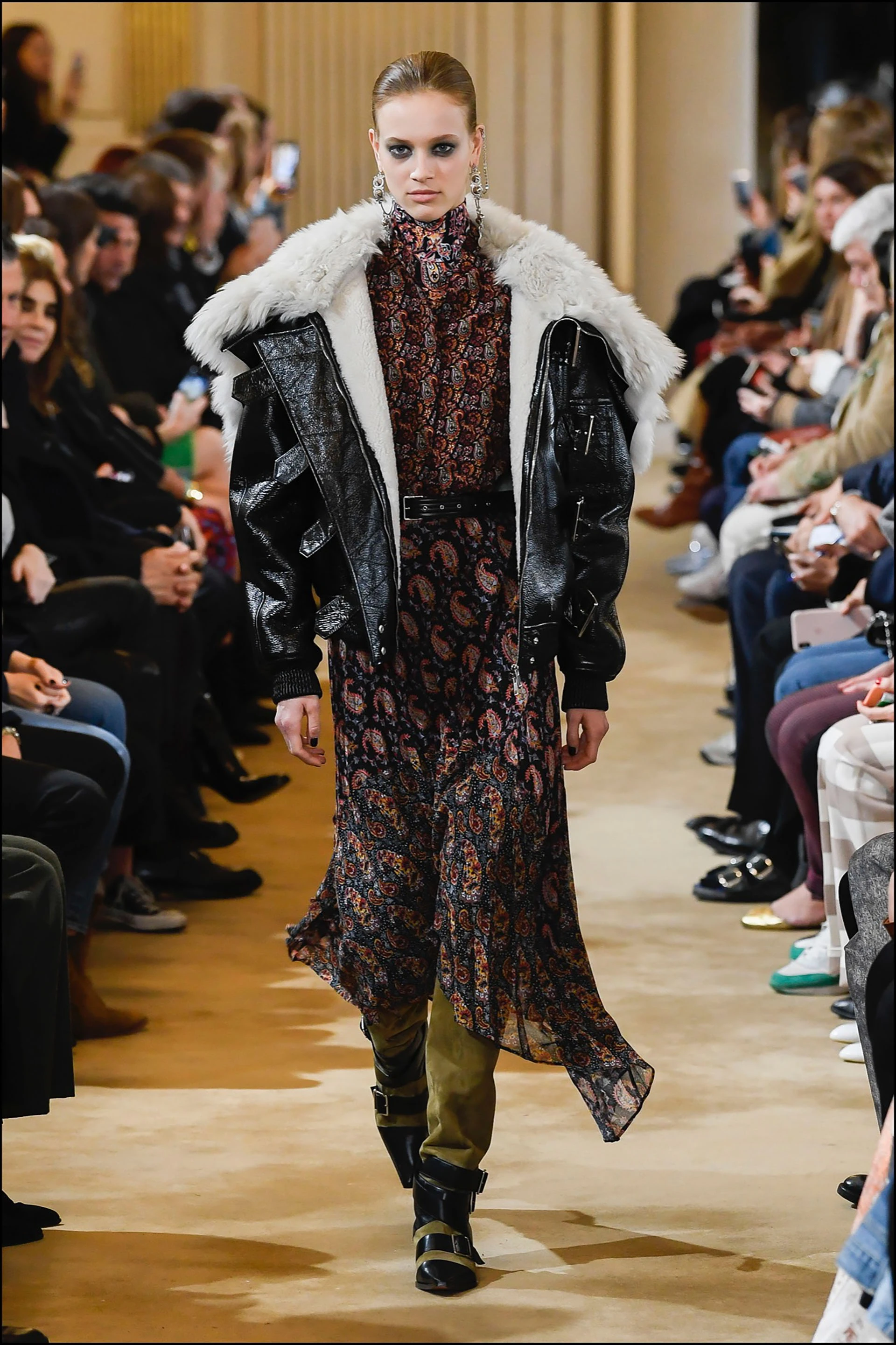 Mannequin - DÈfilÈ de mode Altuzarra collection prÍt-‡-porter Automne-Hiver 2019/2020 lors de la fashion week ‡ Paris, le 2 mars 2019. Altuzarra fashion show ready-to-wear Fall-Winter 2019/2020 during the fashion week in Paris, France, on March 2nd 2019.