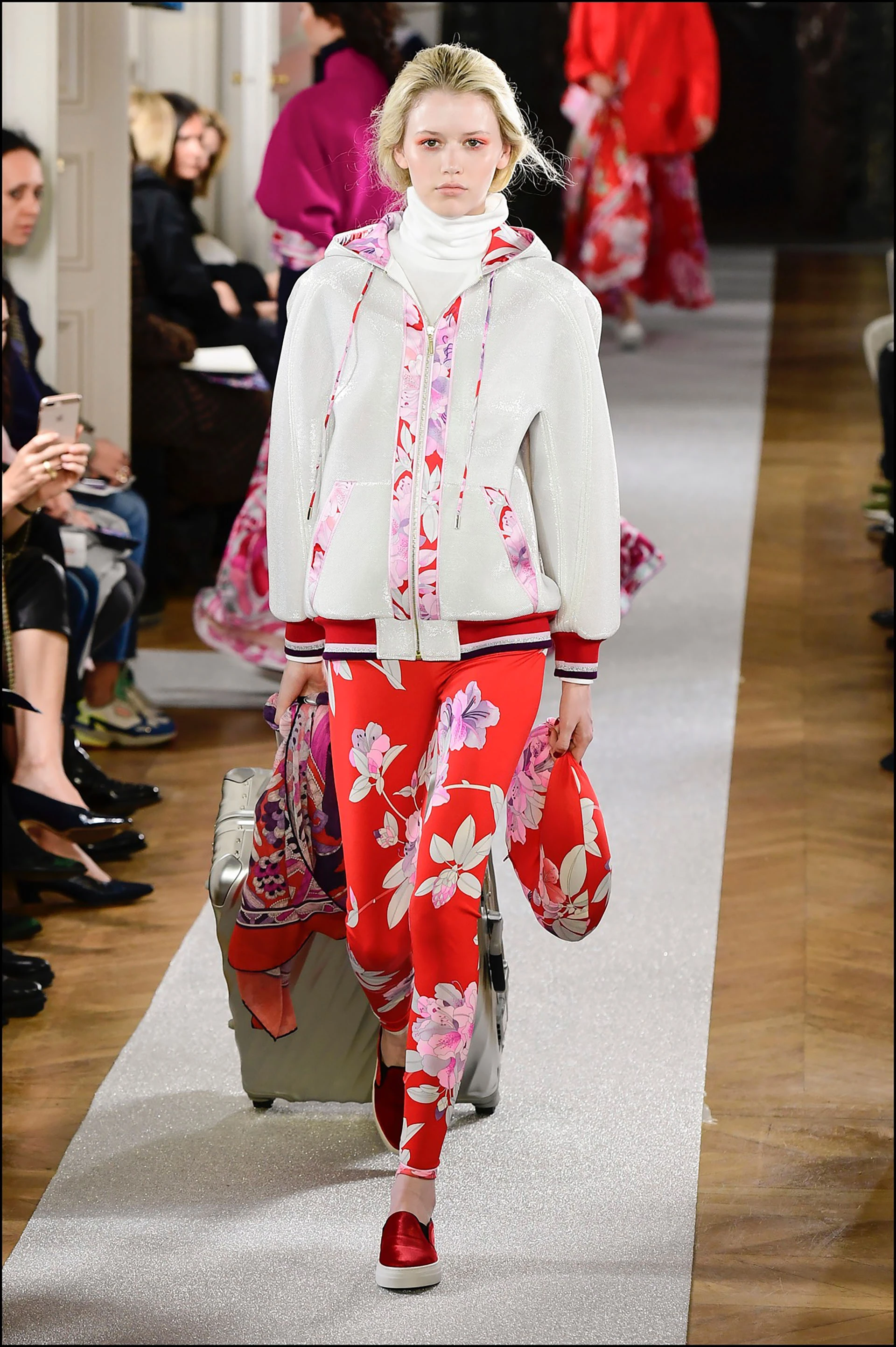 Mannequin - DÈfilÈ de mode Leonard collection prÍt-‡-porter Automne-Hiver 2019/2020 lors de la fashion week ‡ Paris, le 1er mars 2019. Leonard fashion show ready-to-wear Fall-Winter 2019/2020 during the fashion week in Paris, France, on March 1st 2019.