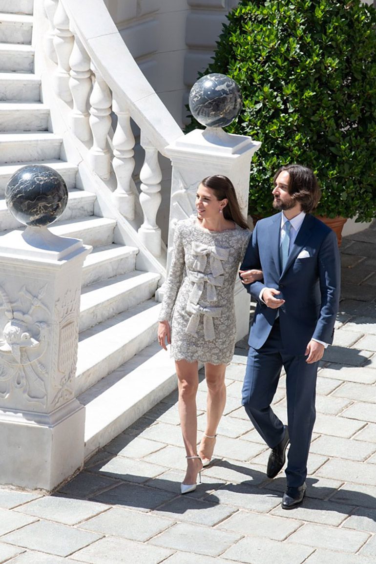 Los novios llegando a la ceremonia civil  (Facebook: Palais Princier de Monaco)