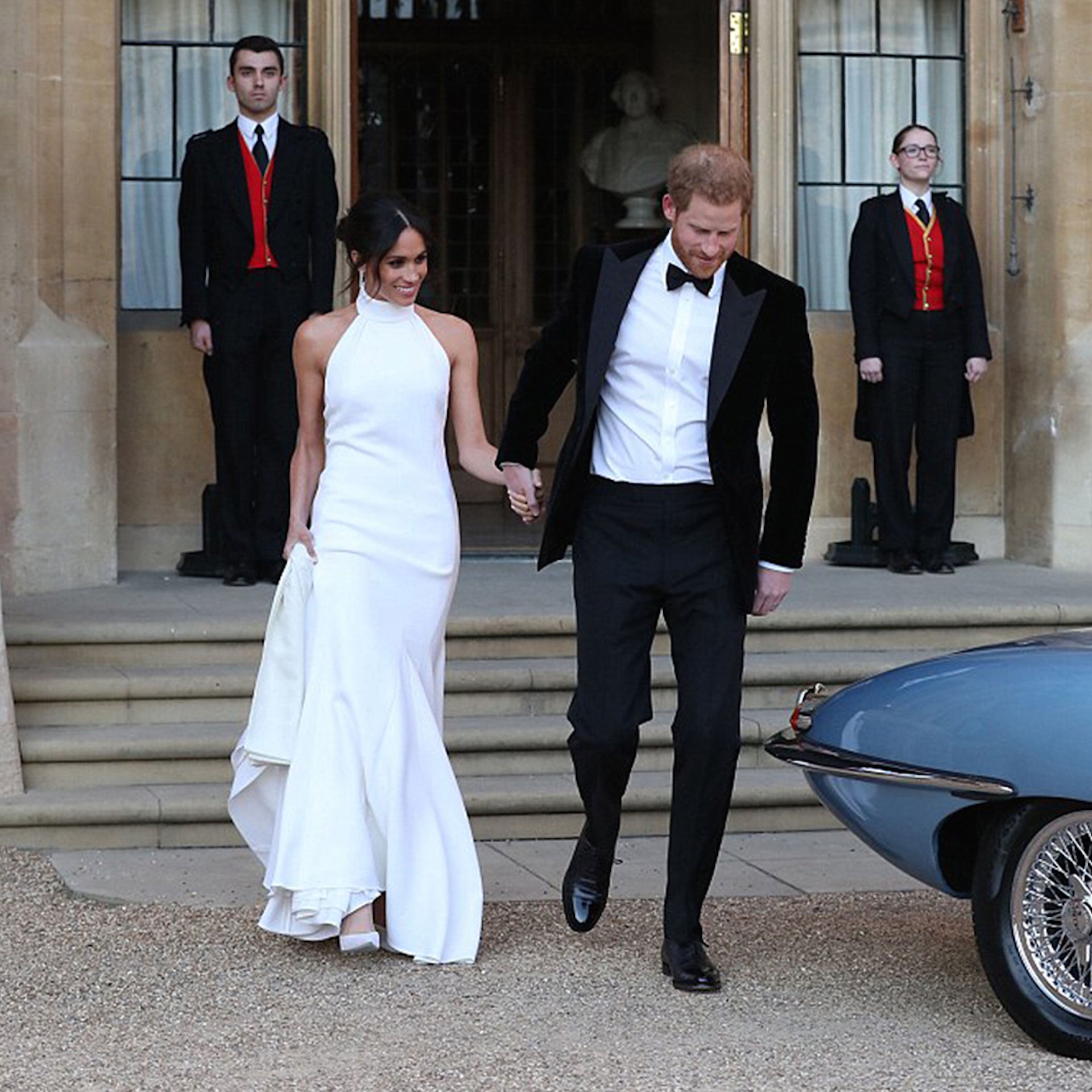 Meghan Markle el día de su boda con el príncipe Harry usando un vestido de Stella McCartney.