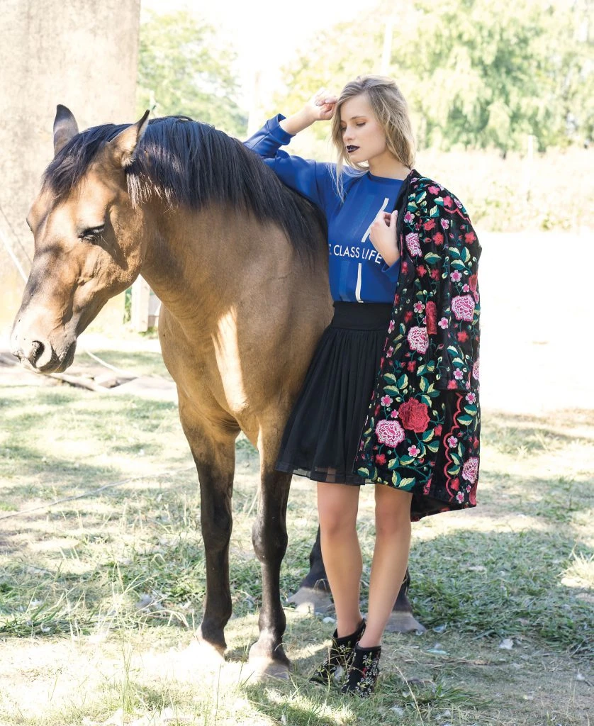 #PARA TI - ANTICIPO COLECCIONES EXTERIORES - moda - buzo de neoprene Class Life - JJ - 20180316