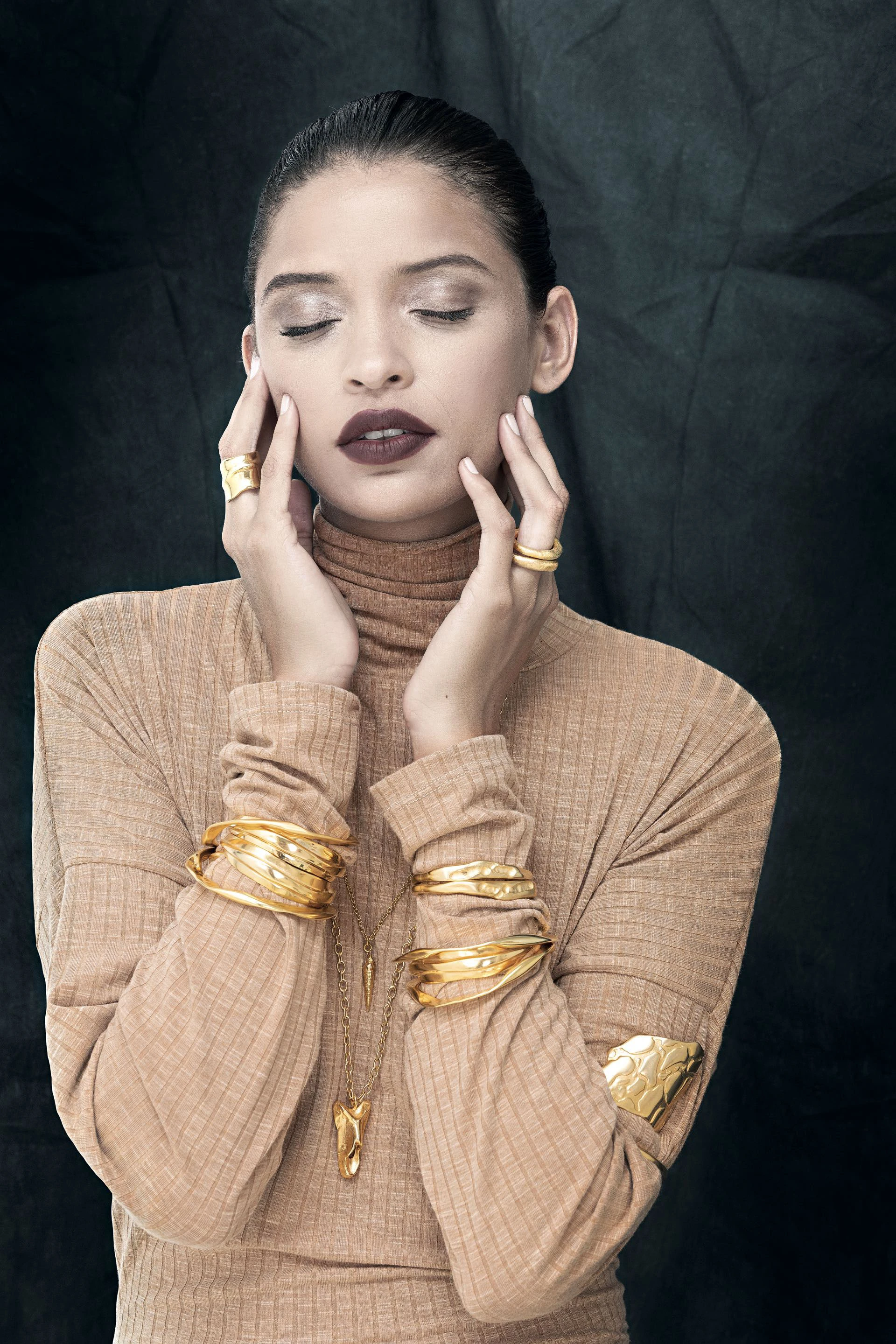 Joyas en dorado. Muy livianas