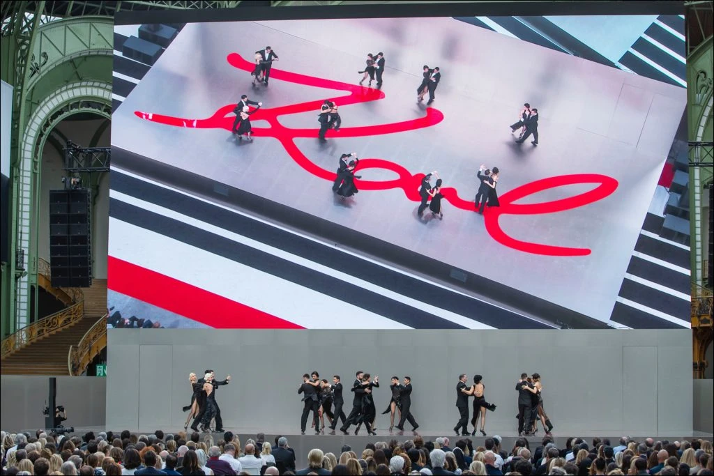 tributo Karl Lagerfeld