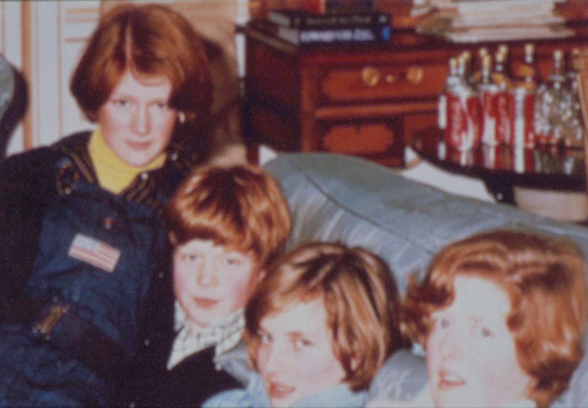 Una foto de la infancia de Diana en la casa de los Spencer, junto a sus hermanos.