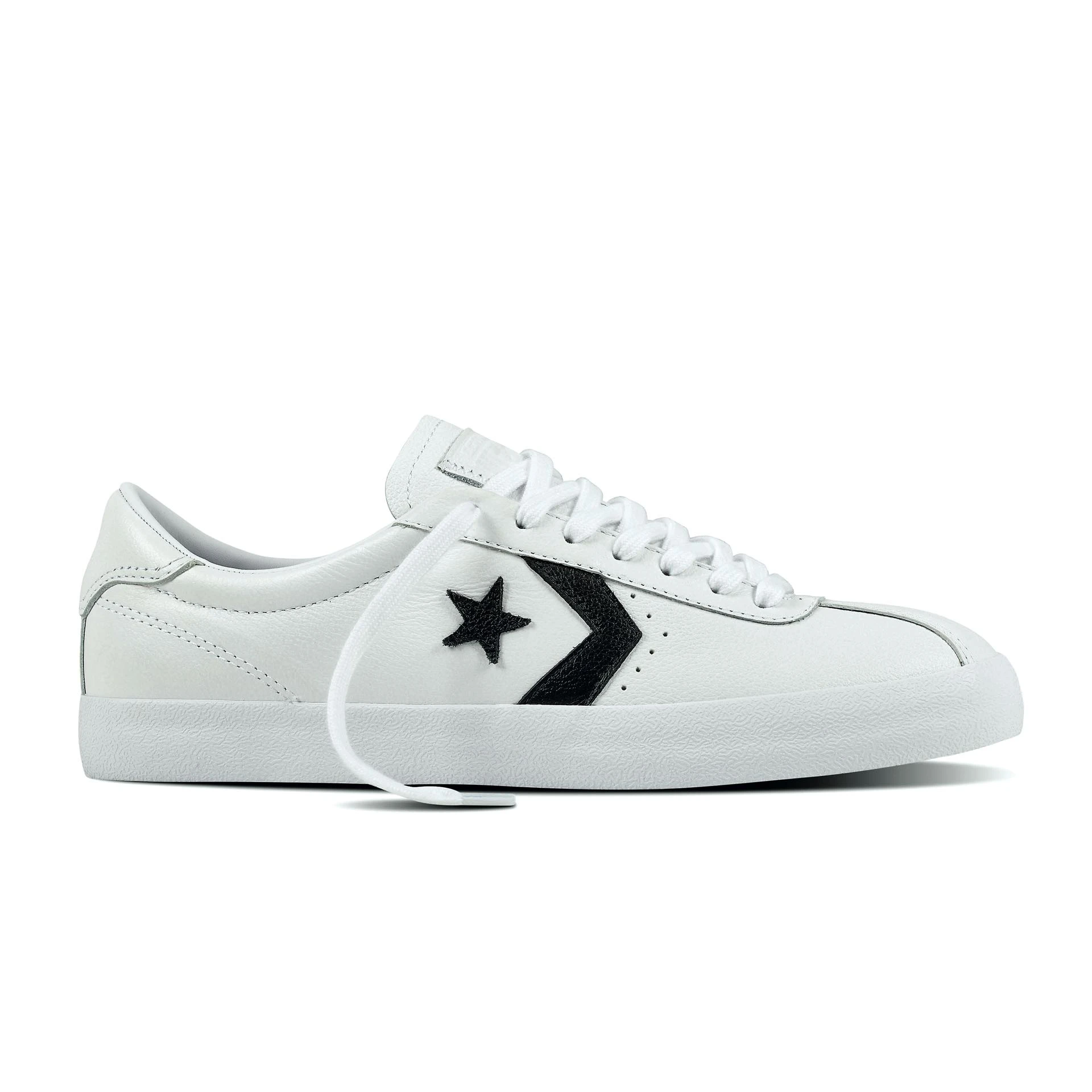 Zapatillas de cuero ($ 1.795, Converse).