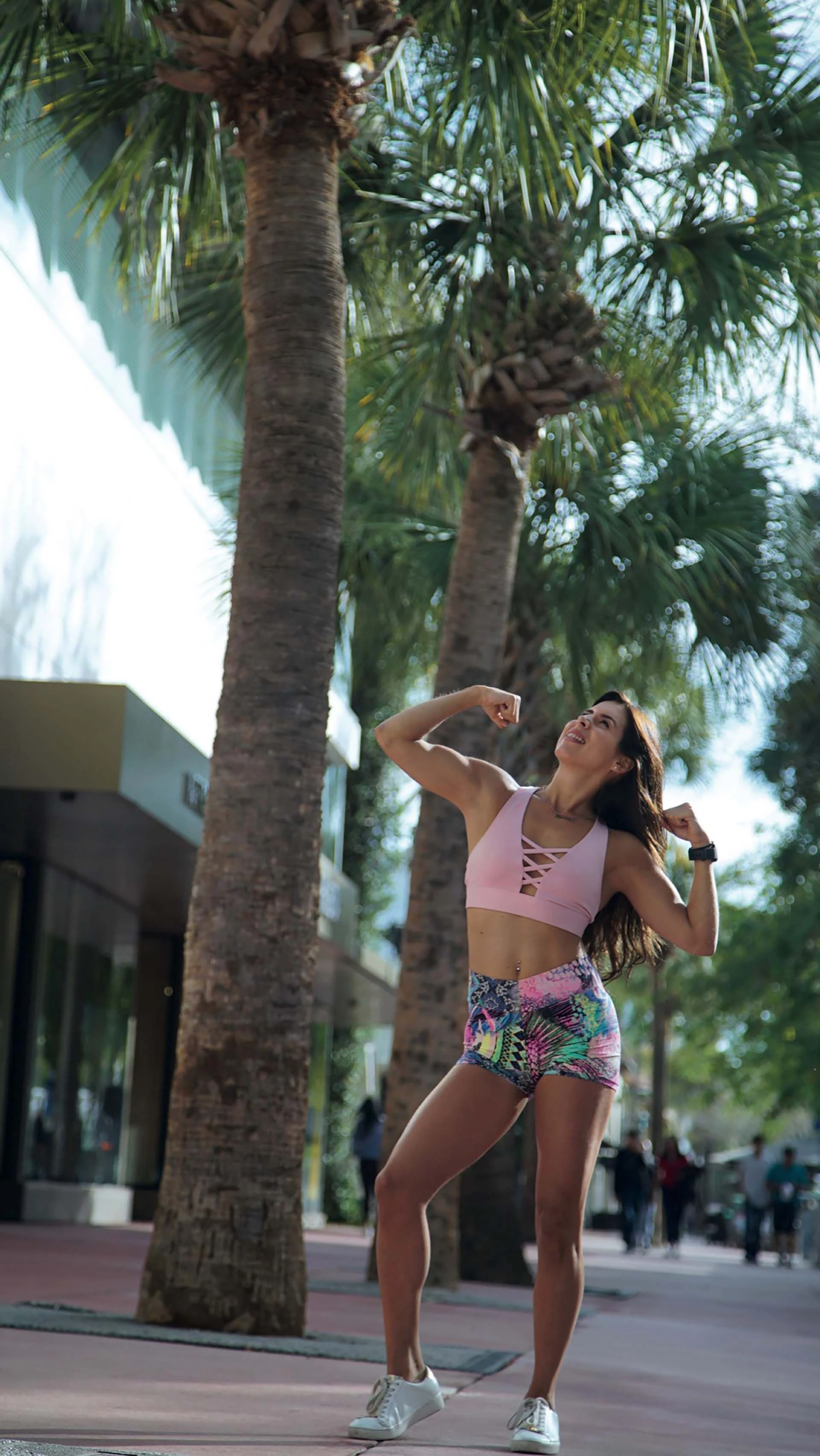 Agus Dandri, editora de Para Ti Fit, en el corazón de Lincoln Road