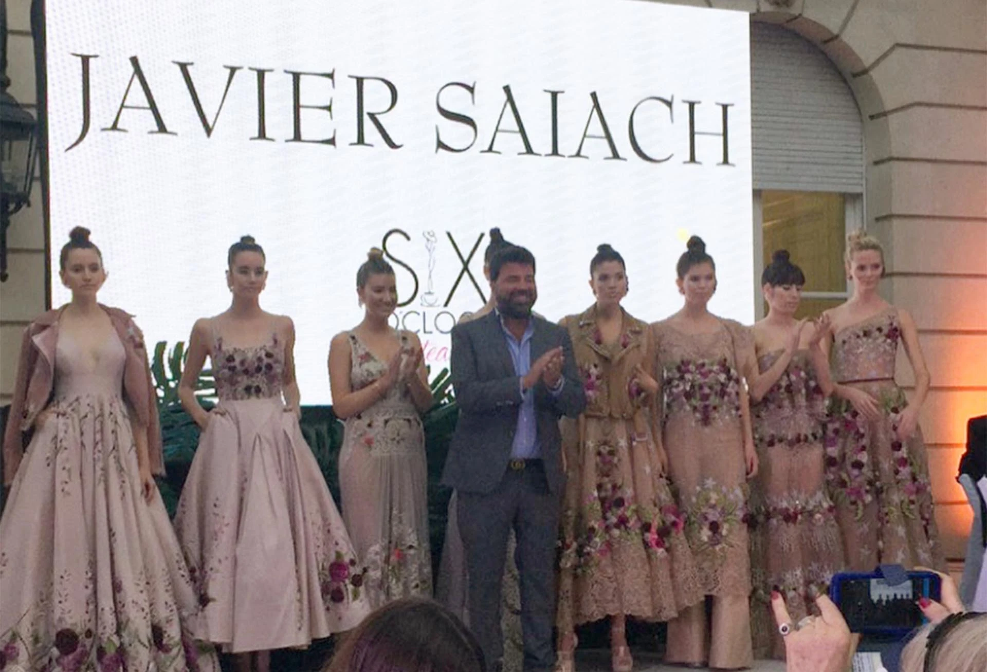 PARA TI six o clock (2)