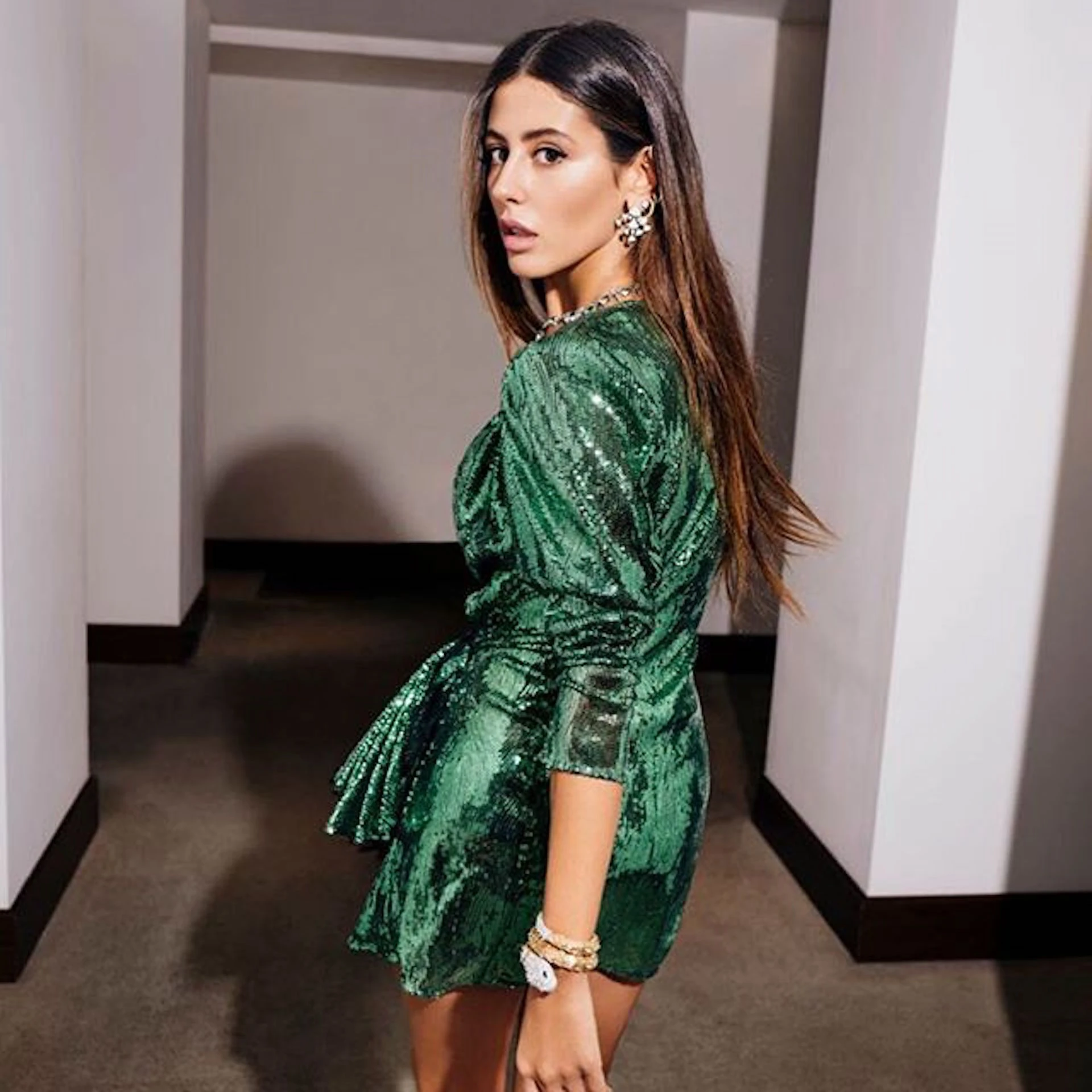 Gilda Ambrosio, una de las dos dueñas de la marca The Attico, con el mismo vestido de Lucía.