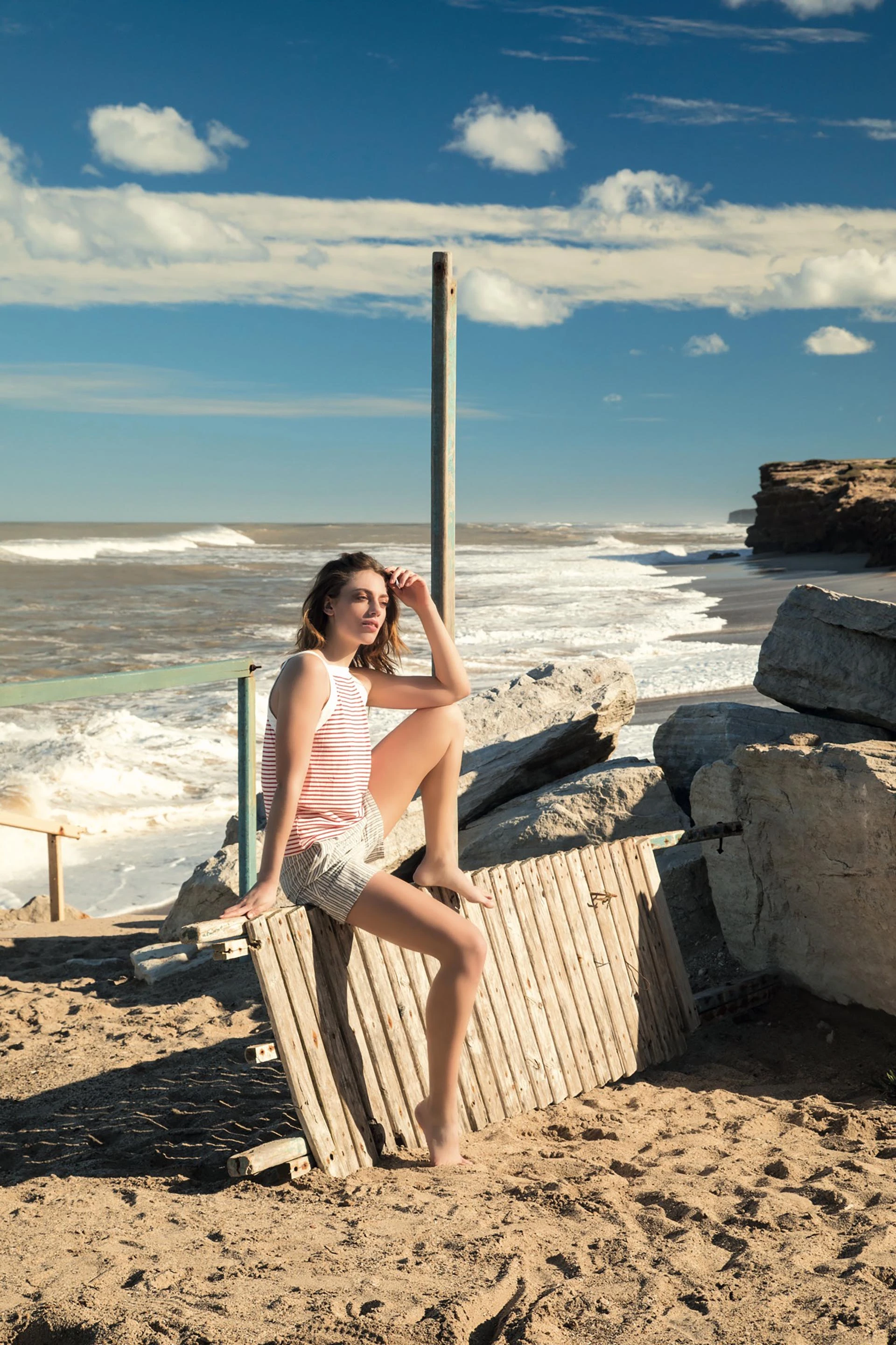 Musculosa ($ 710, Asterisco) y short de gabardina ($ 1.250, Etam). Foto Fernando Venegas/ Para Ti