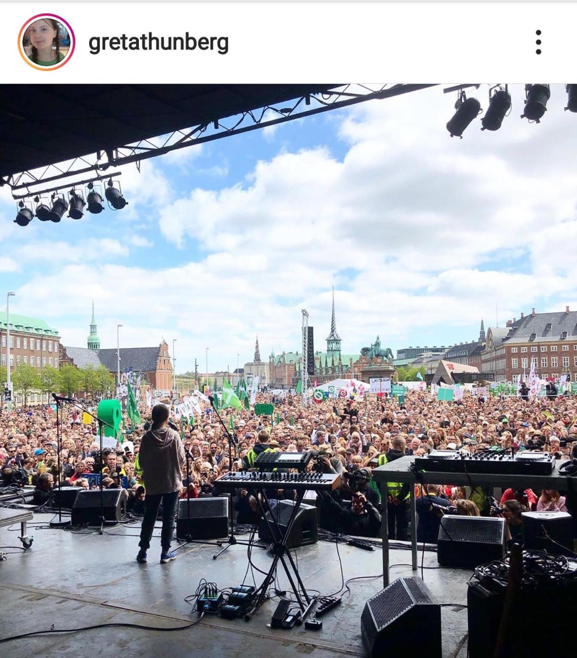 Greta lideró la primera marcha contra el cambio climático en Estocolmo.