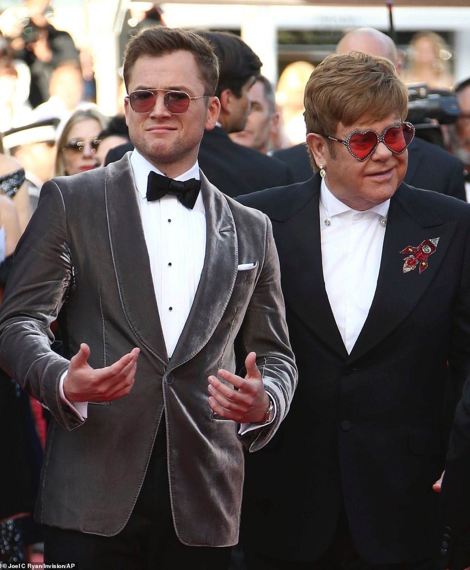 Taron Egerton le da vida a un joven Elton John. La leyenda tiene su biopic.