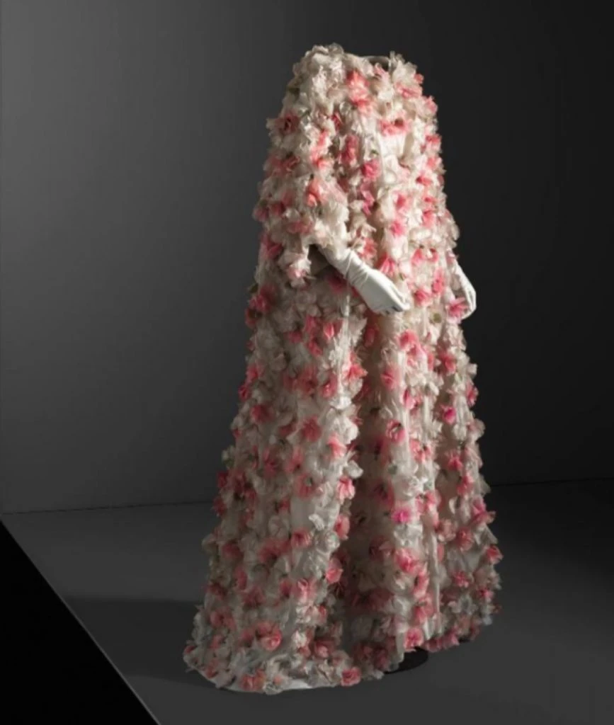 MUESTRA BALENCIAGA THYSSEN MODA DISEÑADOR