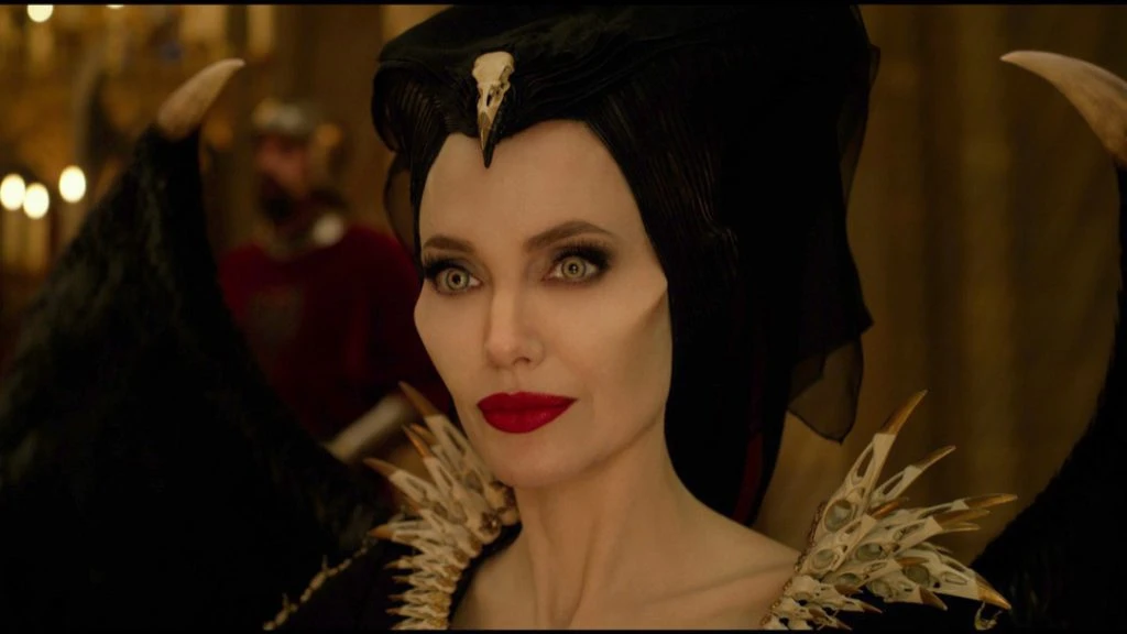 ANGELINA JOLIE CINE MALEFICA MAESTRA DEL MAL 2019