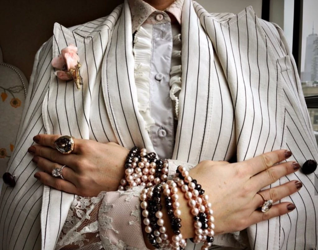 BLAKE LIVELY MODA SERIE AMAZON