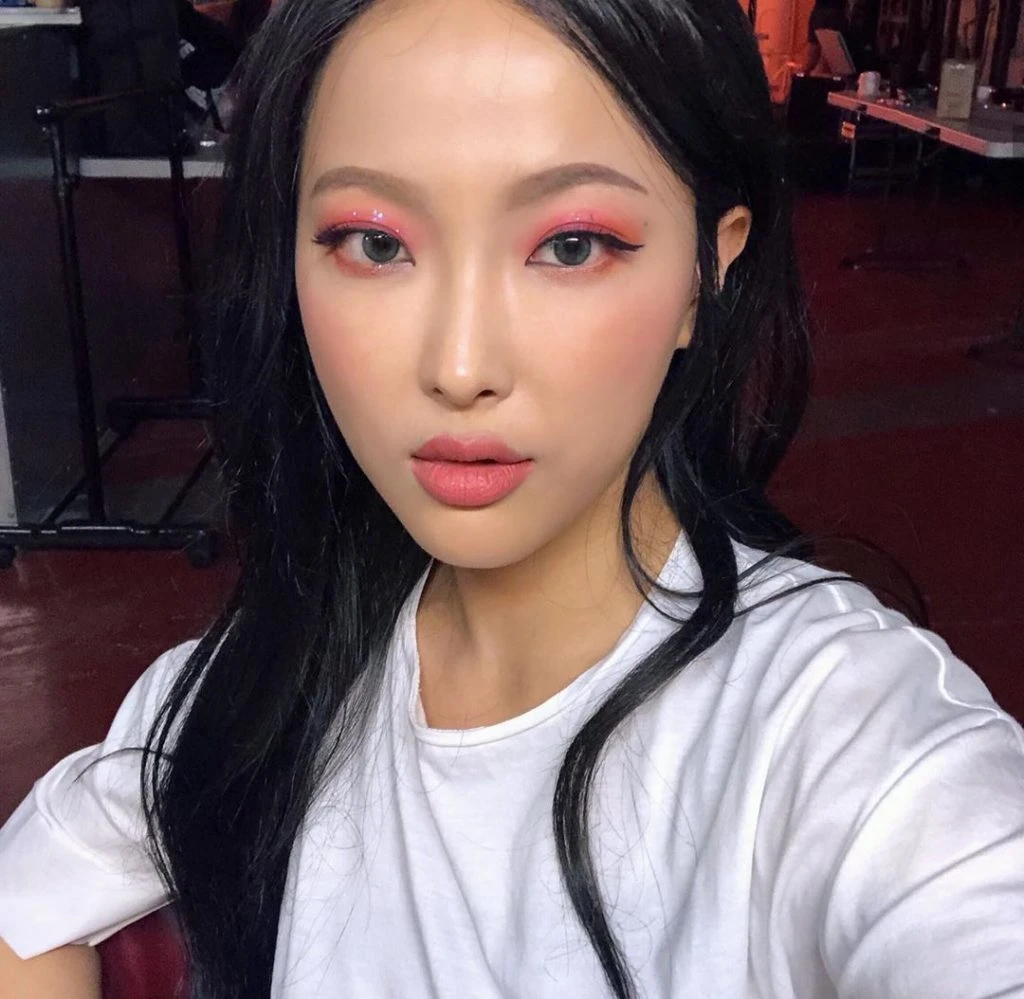 DAWN LEE YOUTUBER CANCER COREANA