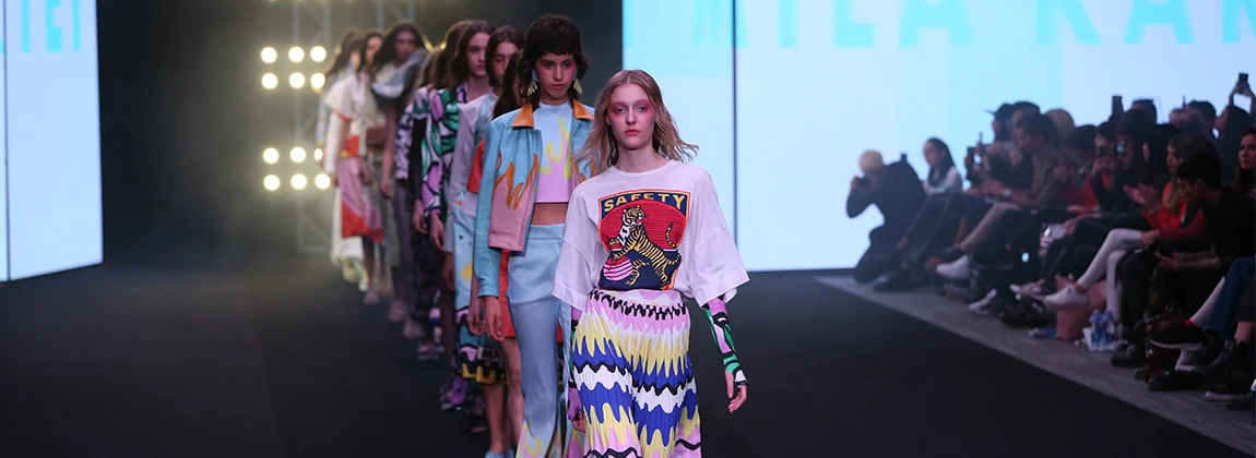 DESFILE BAF MILA KARTEI