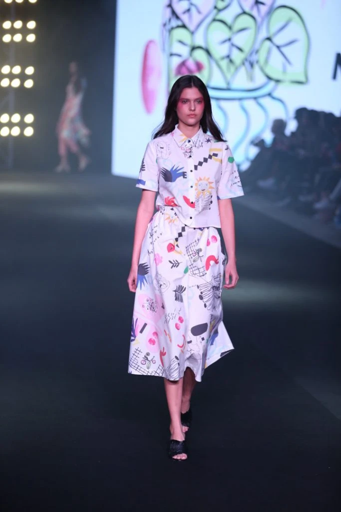 DESFILE BAF MILA KARTEI