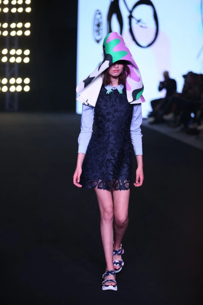 DESFILE BAF MILA KARTEI