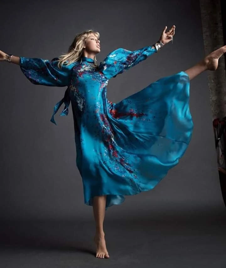 TAYLOR SWIFT VOGUE