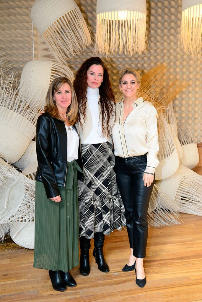 Valeria Polacsek, Directora de PurDiseño, Luisa Norbis, mentora de PuroDiseño, y María Pía Cardoso Magri, presidente de Fundación Patagonia Flooring celebraron esta nueva edición de la Feria.