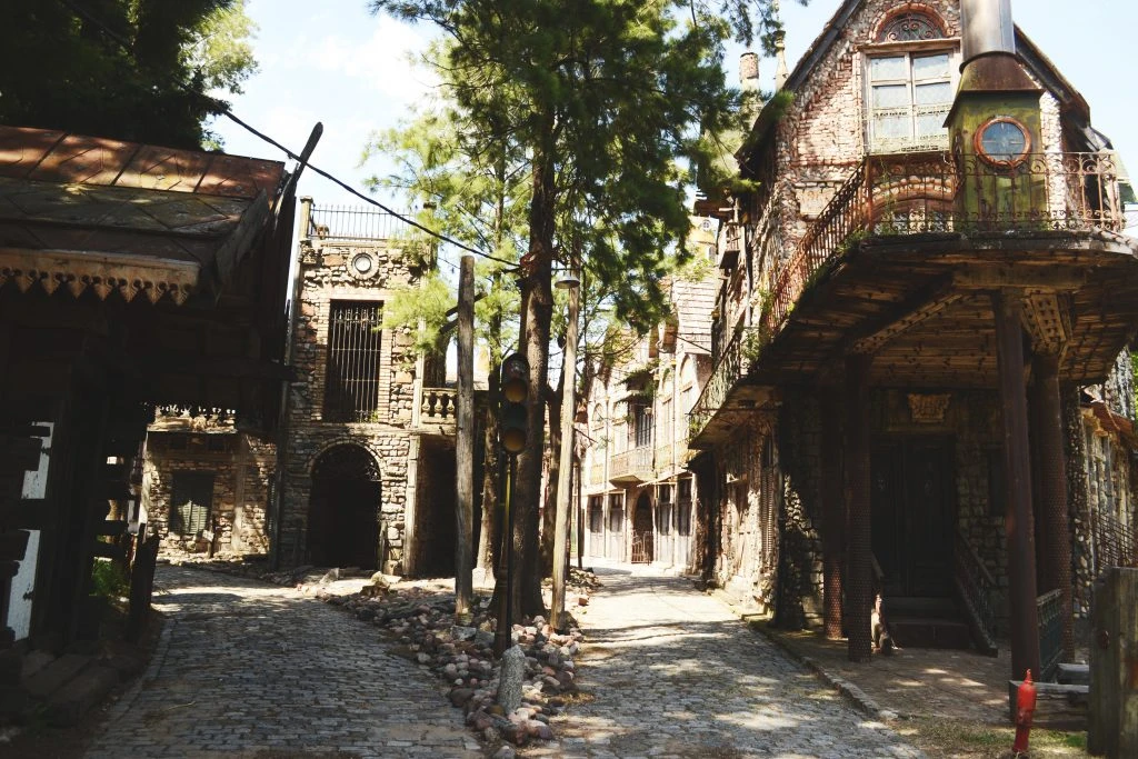 Campanopolis, una escapada Deco en Buenos Aires