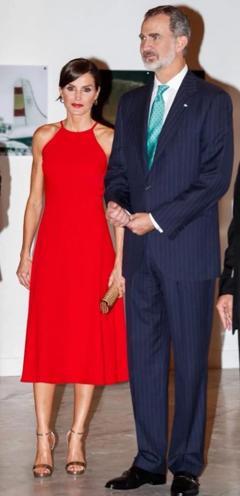 Letizia con look rojo en Cuba