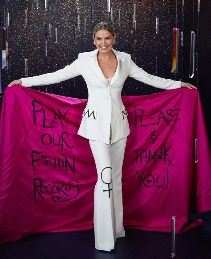 el vestido protesta de Jennifer Nettles
