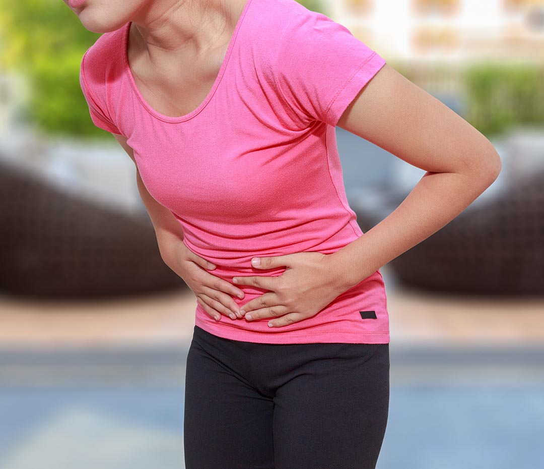 У девочки болит живот. Болит живот у девочки форум. Боль в животе у ребенка. Болит живот у девочки форум. У маленькой девочки болит живот.