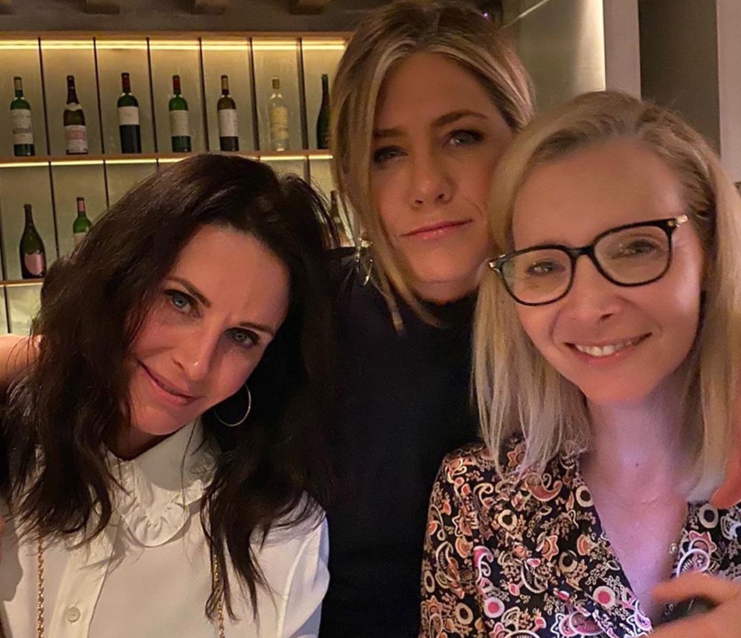 Jennifer Aniston + Courteney Cox + Lisa Kudrow (la fotos del regreso… o “solo somos buenas amigas”)