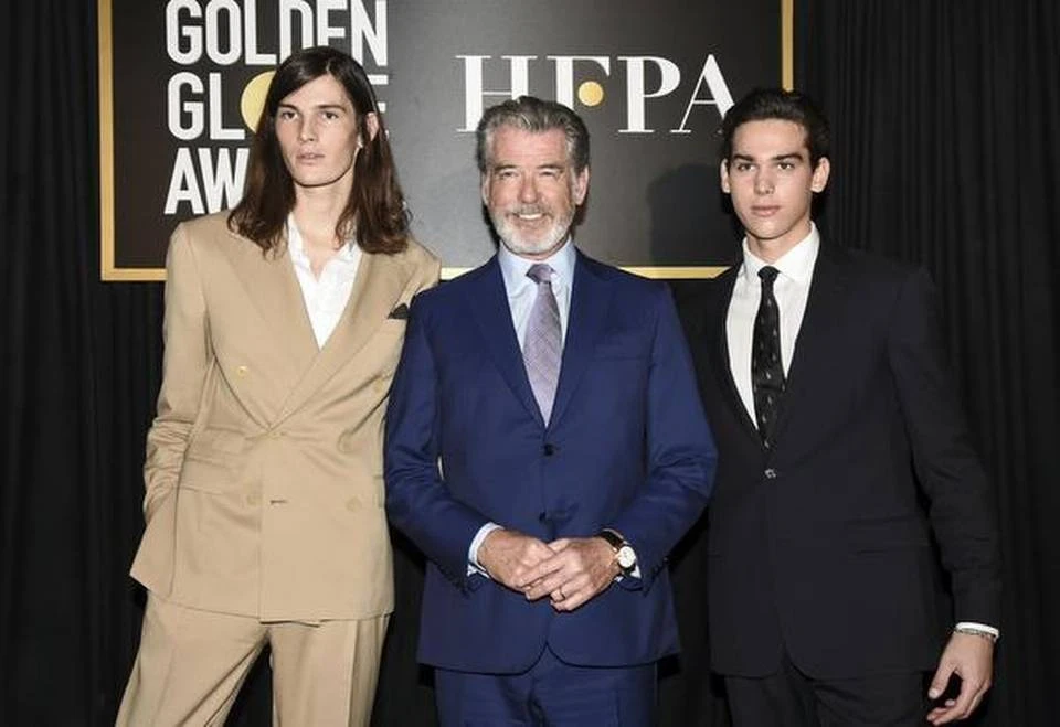 PIERCE BROSNAN HIJOS PARIS DYLAN