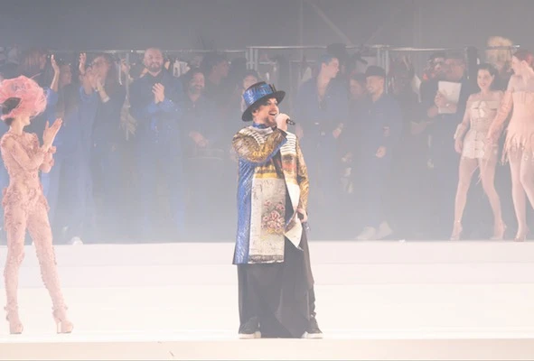 BOY GEORGE EN LA DESPEDIDA DE JEAN PAUL GAULTIER