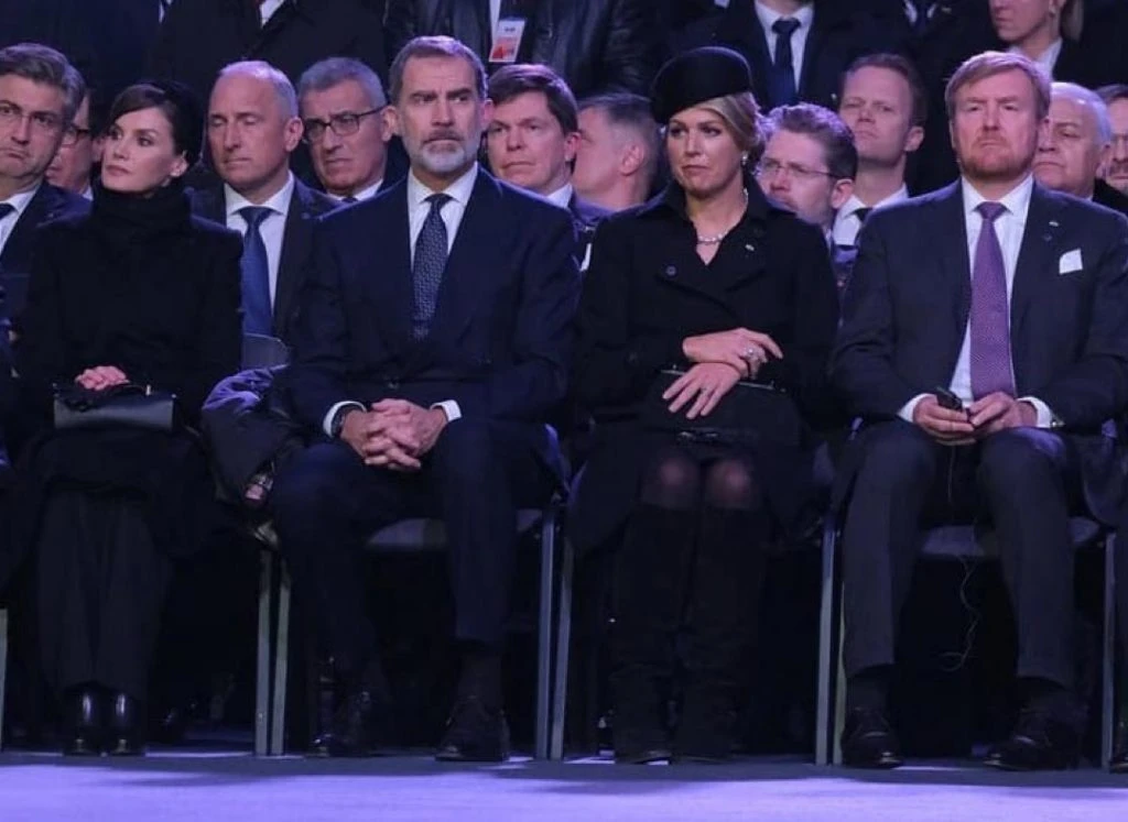 LETIZIA Y MAXIMA DE LUTO