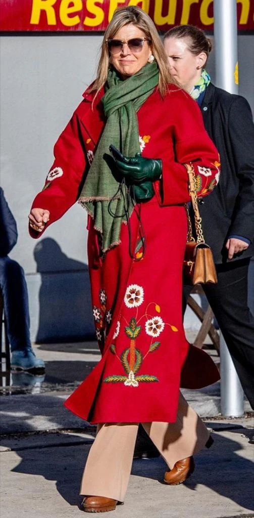 MAXIMA TAPADOS OSCAR DE LA RENTA