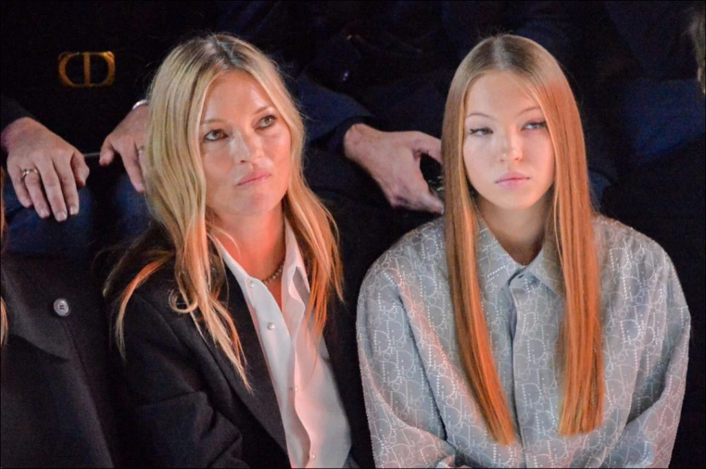 Kate Moss y su hija Lila Grace Moss-Hack.