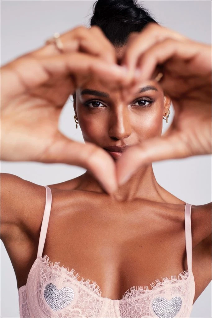 Victoria's Secret quiere volver a enamorar al público y apuesta a campañas más inclusivas. Foto: Fotonoticias.