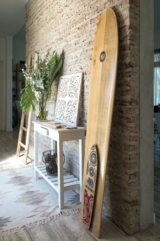 La recepción de pared de ladrillo