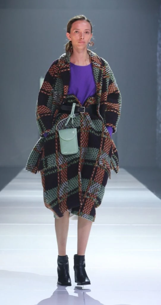 DESFILE MISHKA BAF
