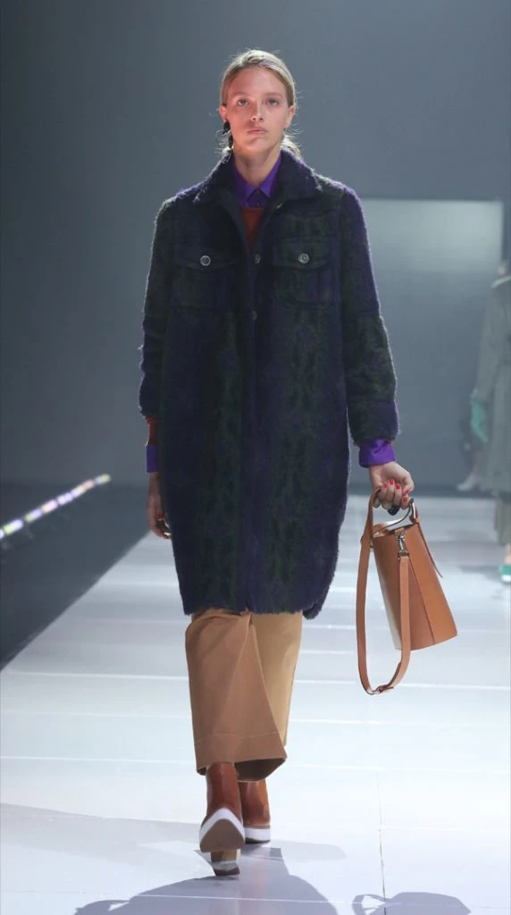 DESFILE MISHKA BAF