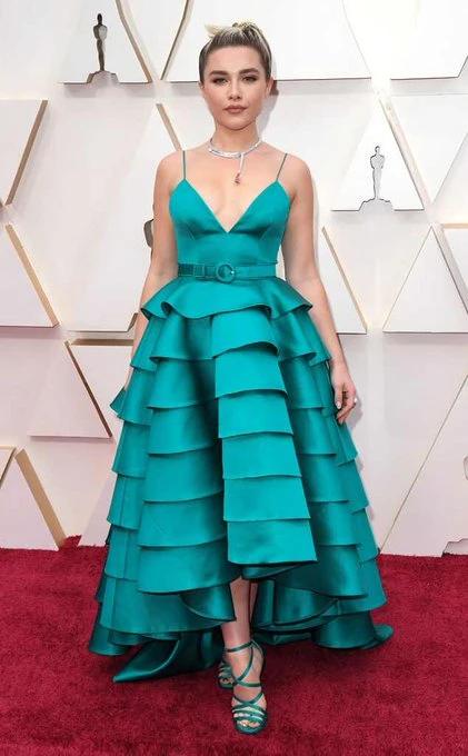 FLORENCE PUGH OSCARS VERDE
