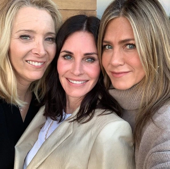 FRIENDS ANISTON KUDROW COURTNET COX