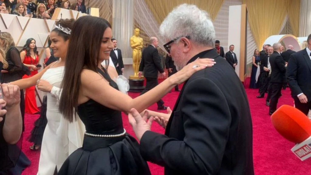 PENELOPE CRUZ ALMODOVAR OSCARS 2020