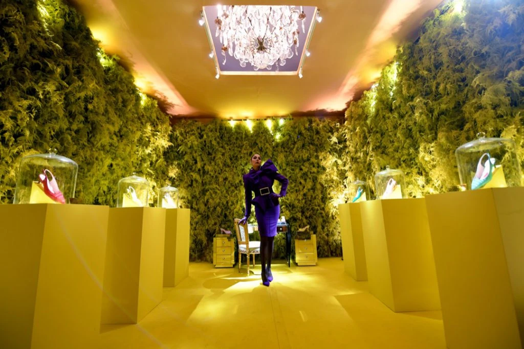 ROGER VIVIER ZAPATOS MUESTRA EN PARIS