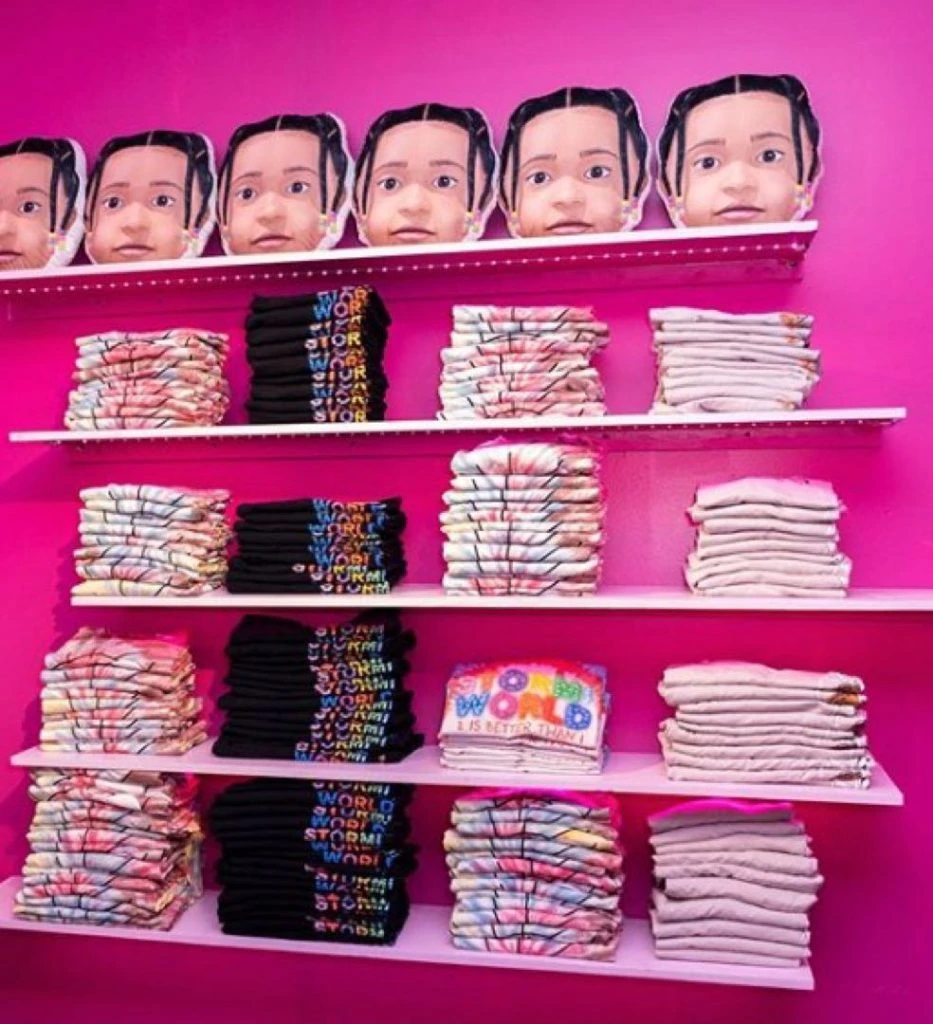 CUMPLE STORMI KYLIE JENNER HIJA