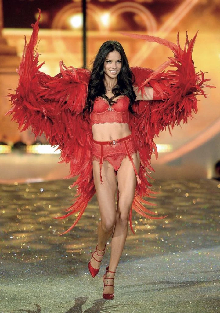 VICTORIA S SECRET DENUNCIA ACOSO