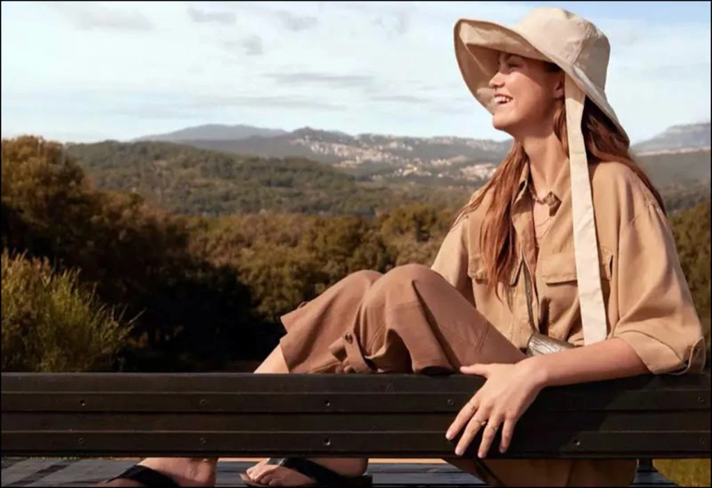 La modelo holandesa Luna Bijl posa para la campaña Primavera Verano 2020 de la marca española Mango.