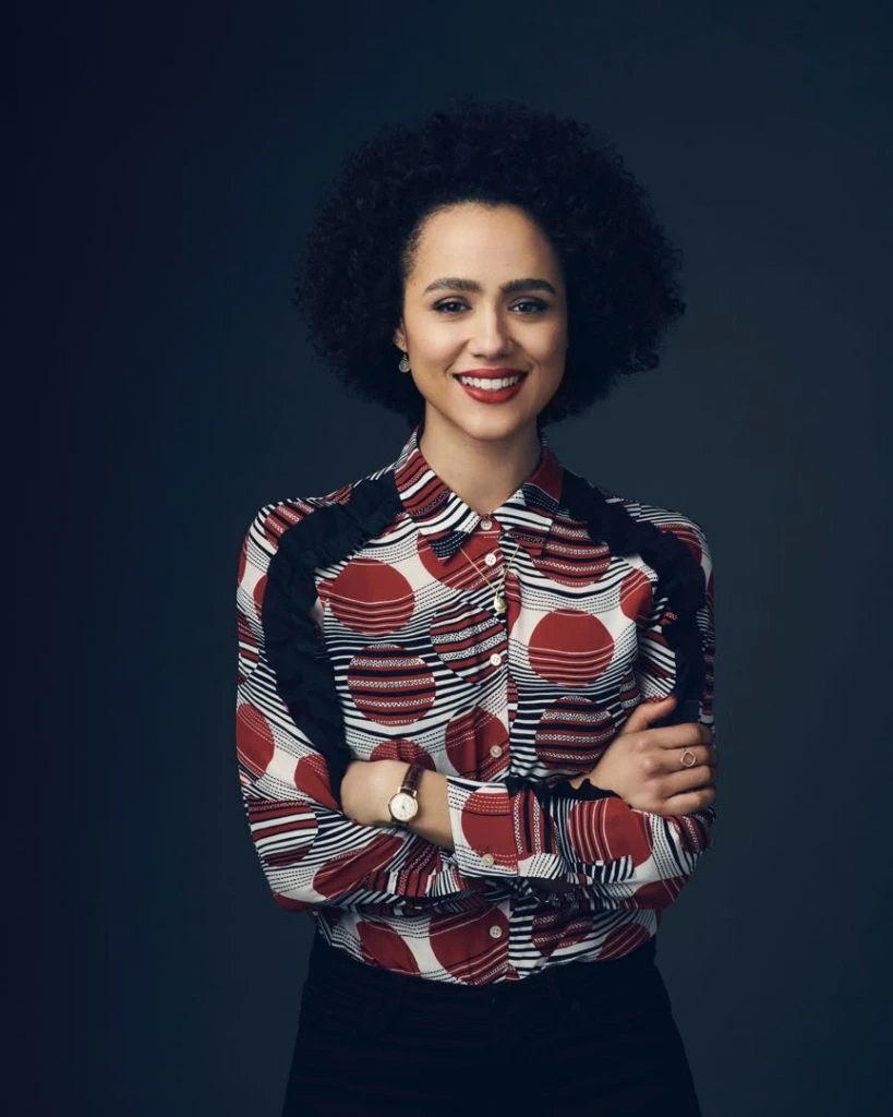 Nathalie Emmanuel es Maya, la nueva protagonista de Cuatro Bodas y un Funeral. 