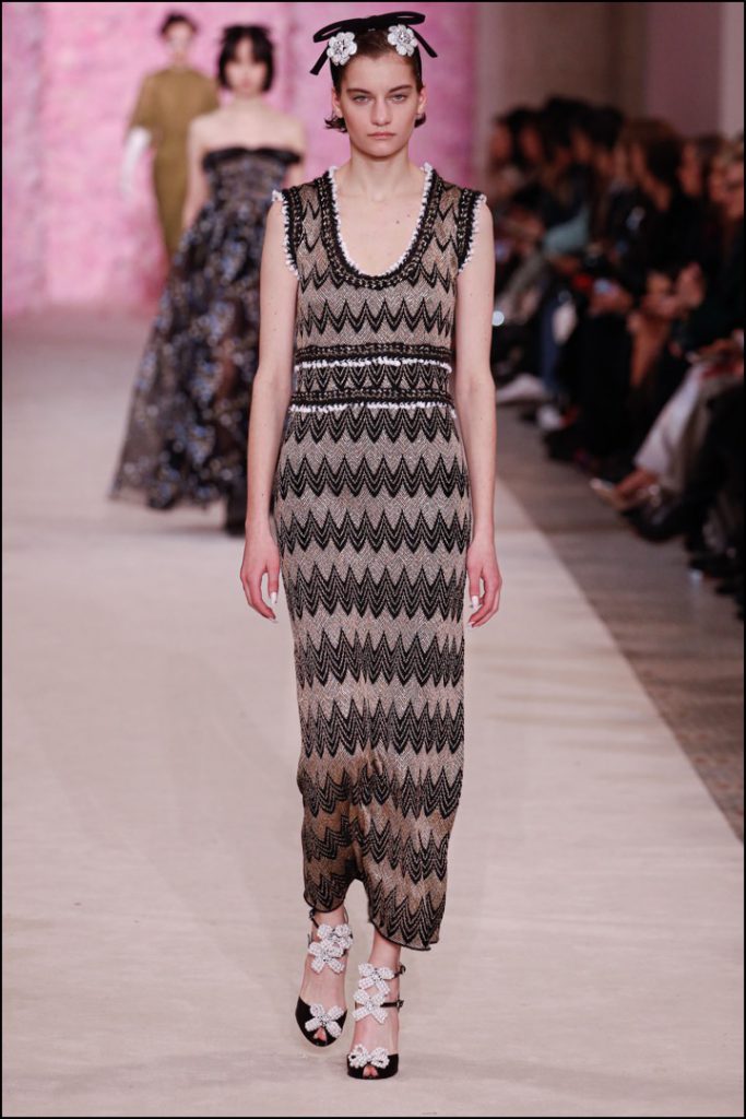 Desfile de moda Giambattista Valli Colección otoño invierno 2020 2021 durante la Semana de la Moda de París.